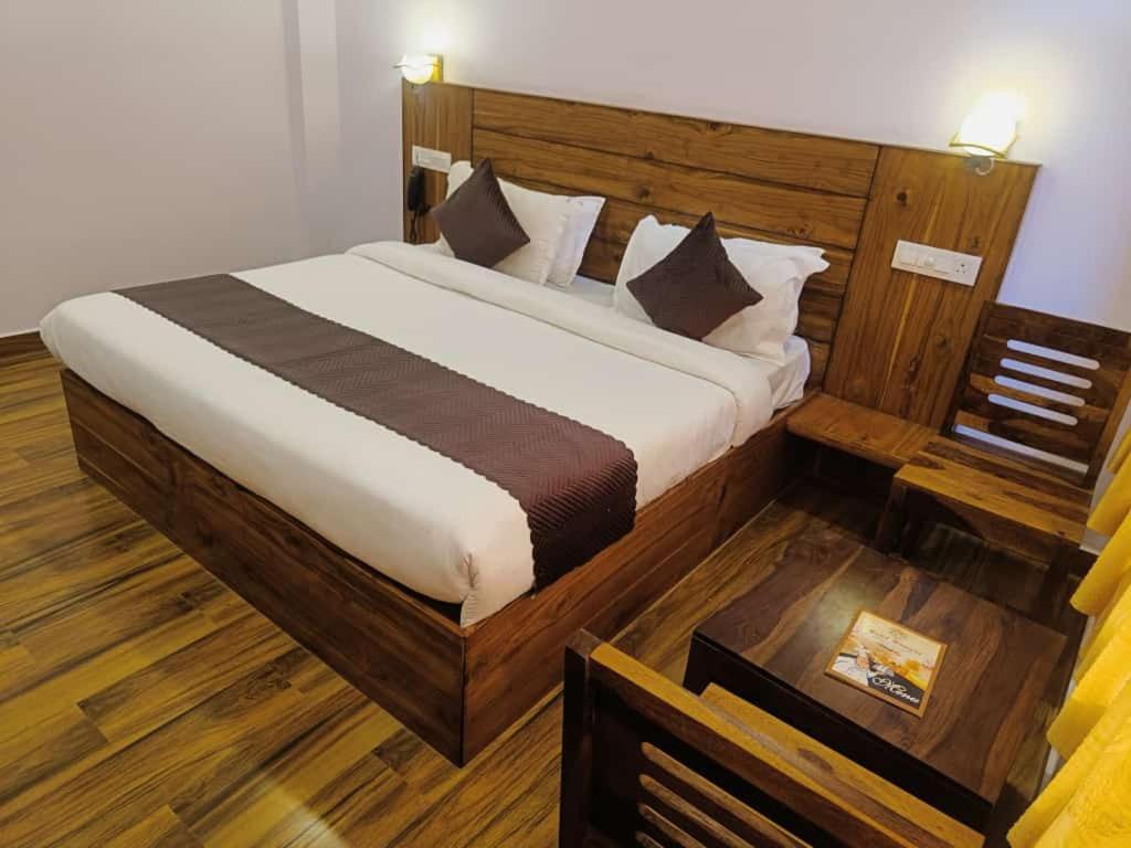 Hotel Kasauli View Cafe Restaurant Open Terrace Mountain View Εξωτερικό φωτογραφία