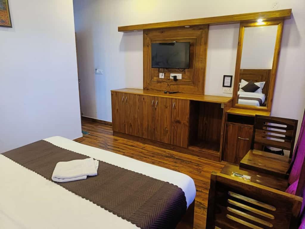 Hotel Kasauli View Cafe Restaurant Open Terrace Mountain View Εξωτερικό φωτογραφία