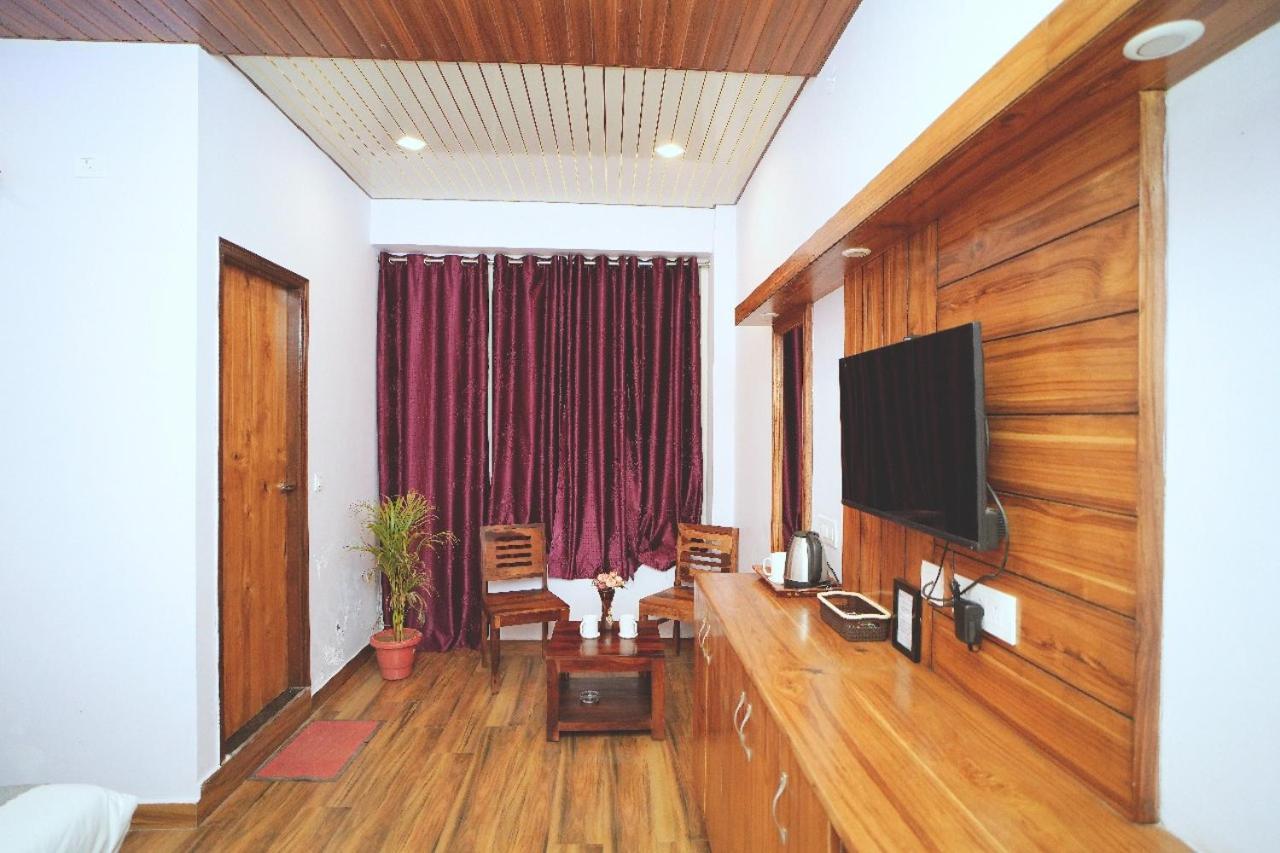 Hotel Kasauli View Cafe Restaurant Open Terrace Mountain View Εξωτερικό φωτογραφία