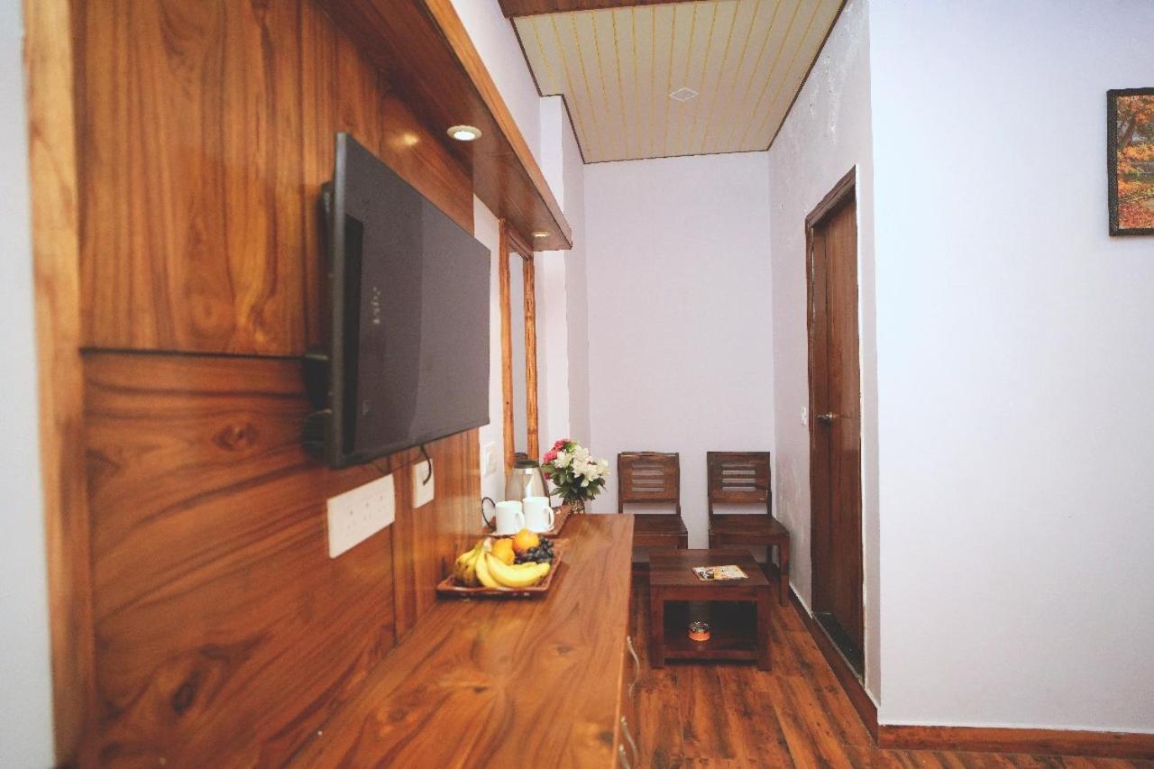 Hotel Kasauli View Cafe Restaurant Open Terrace Mountain View Εξωτερικό φωτογραφία