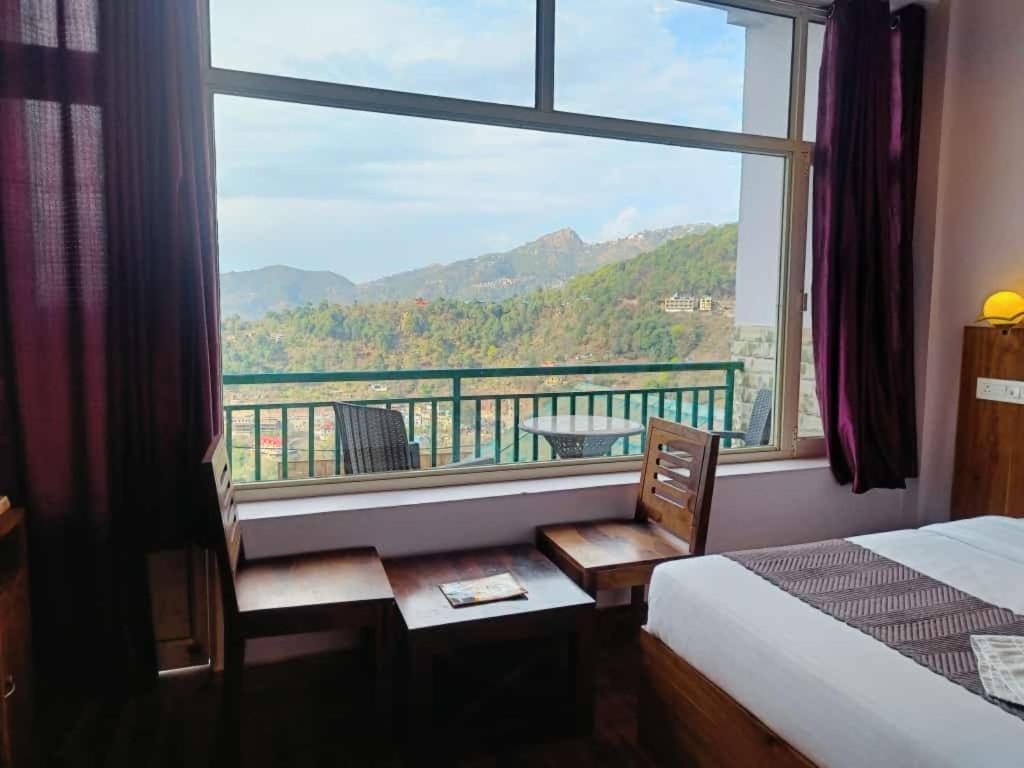 Hotel Kasauli View Cafe Restaurant Open Terrace Mountain View Εξωτερικό φωτογραφία