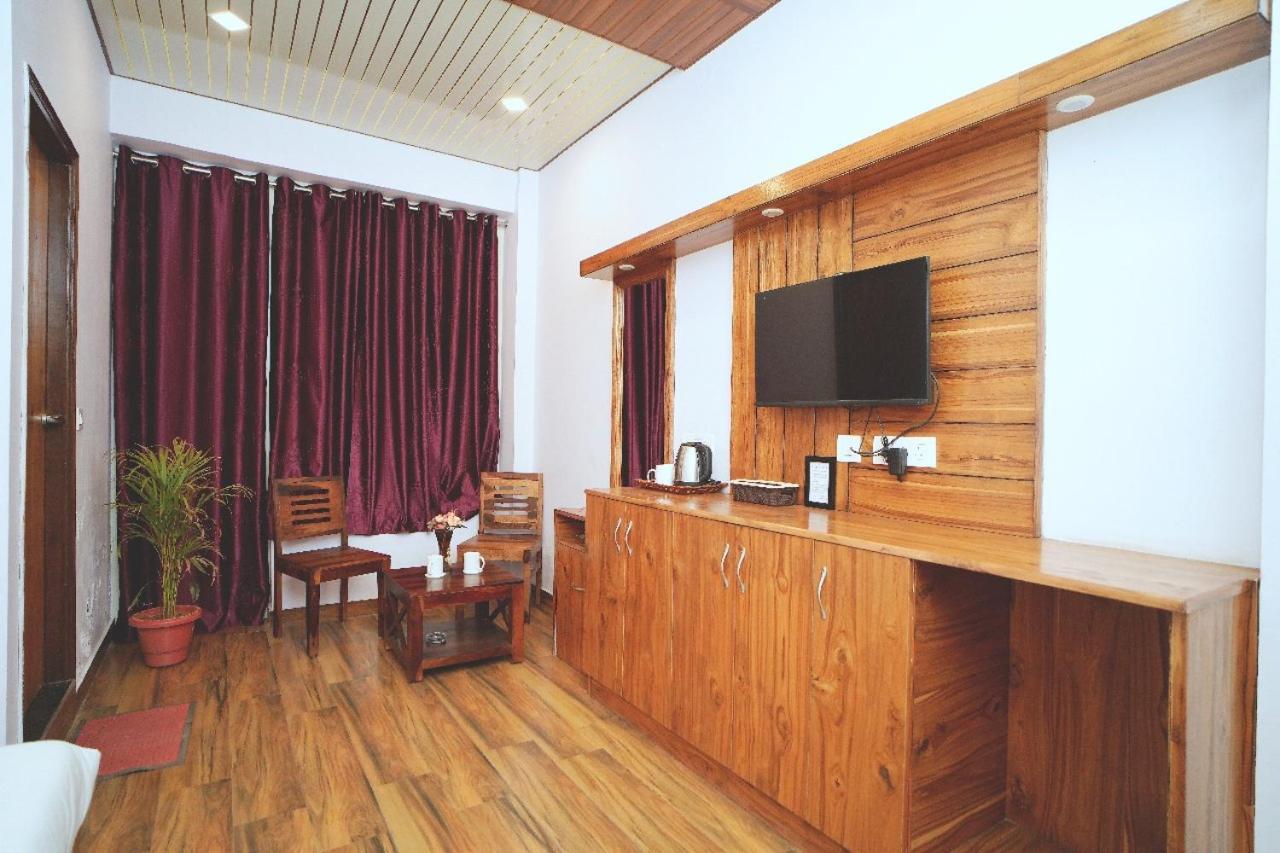 Hotel Kasauli View Cafe Restaurant Open Terrace Mountain View Εξωτερικό φωτογραφία